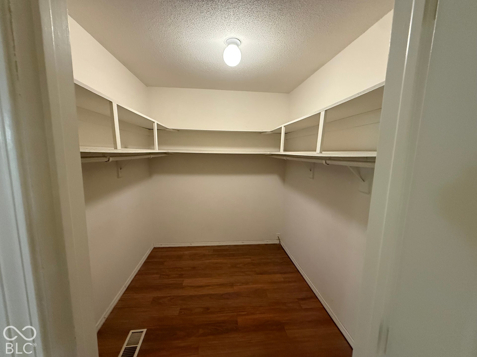 6414 Park Central Way, Indianapolis, IN 46260