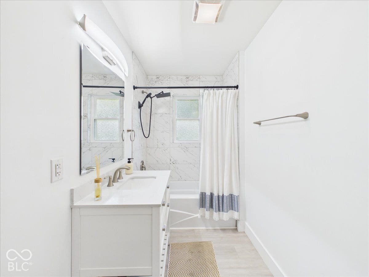 1048 Kessler Boulevard West Drive, Indianapolis, IN 46228