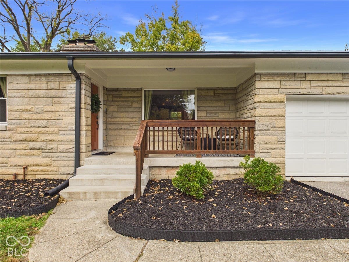 1048 Kessler Boulevard West Drive, Indianapolis, IN 46228