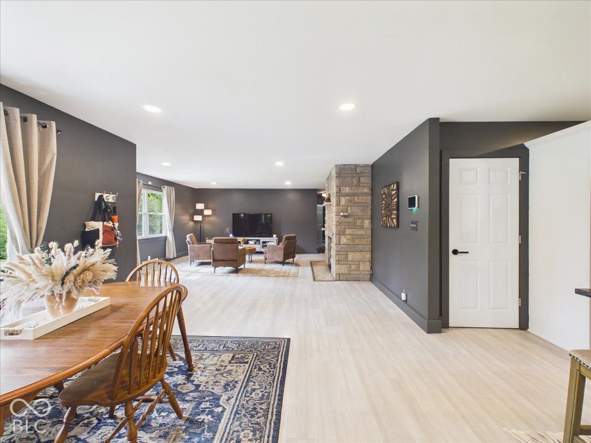 1048 Kessler Boulevard West Drive, Indianapolis, IN 46228