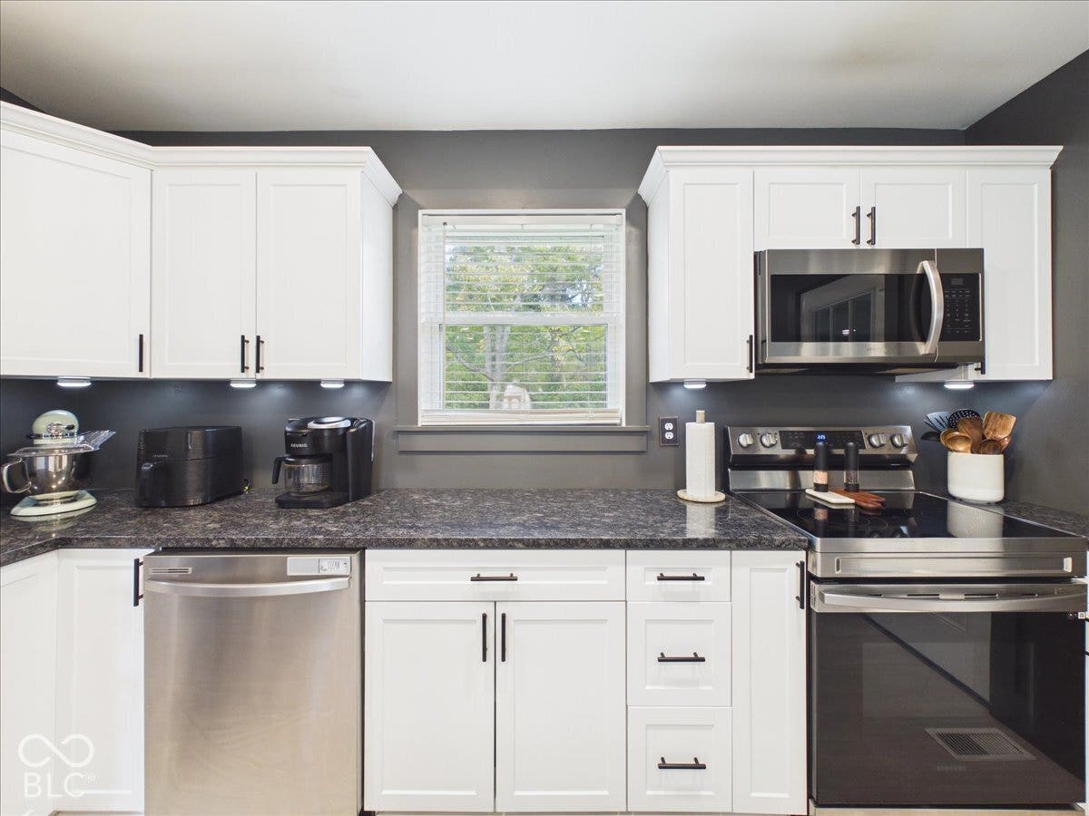1048 Kessler Boulevard West Drive, Indianapolis, IN 46228