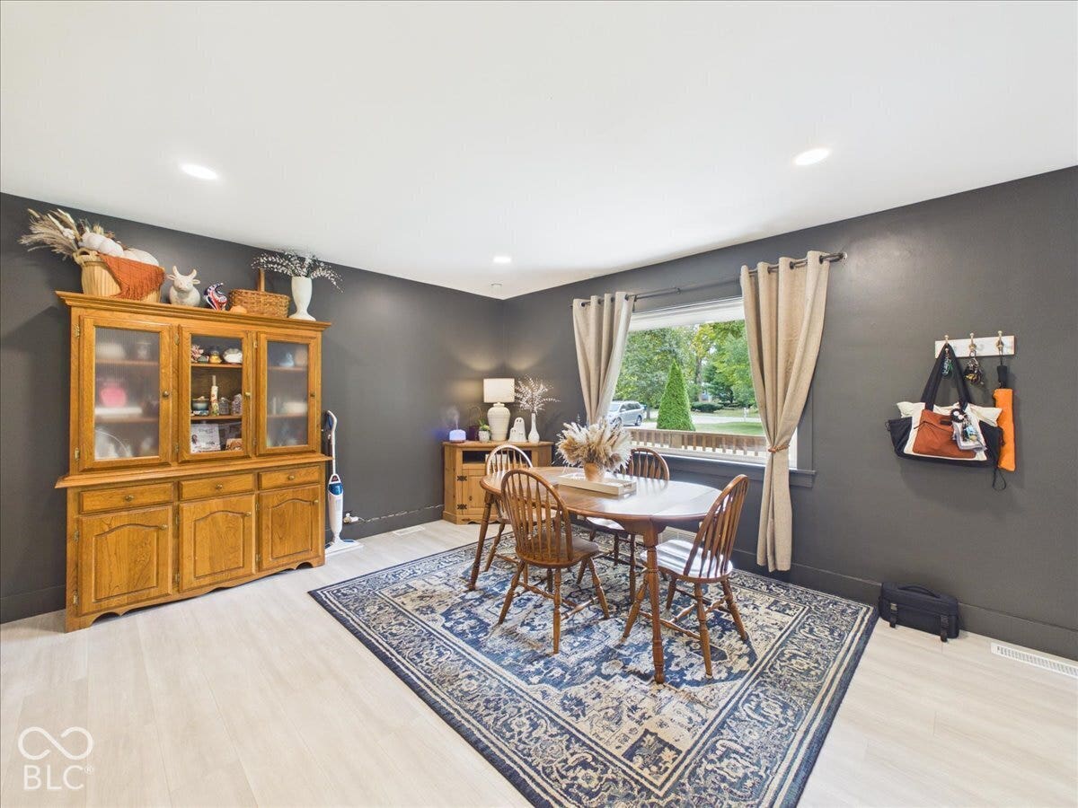 1048 Kessler Boulevard West Drive, Indianapolis, IN 46228