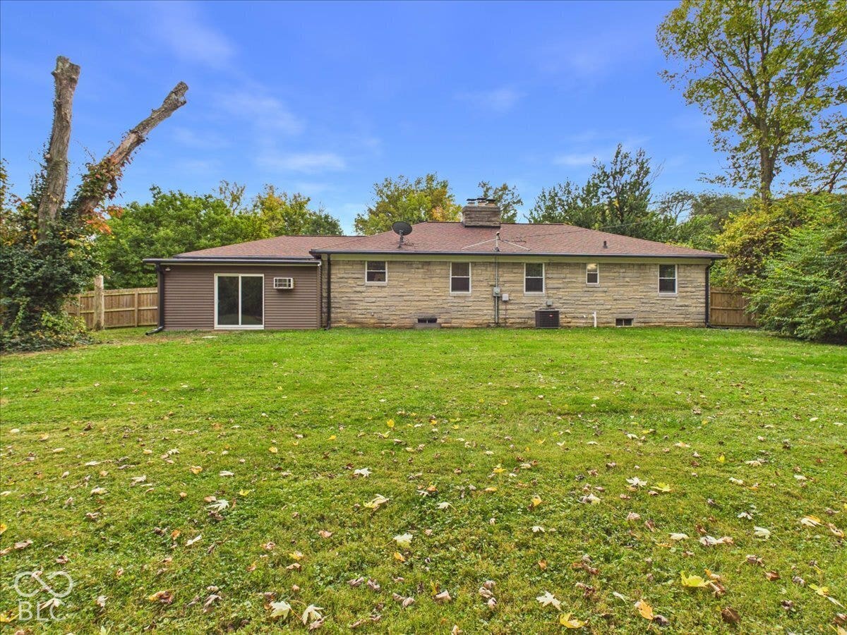 1048 Kessler Boulevard West Drive, Indianapolis, IN 46228