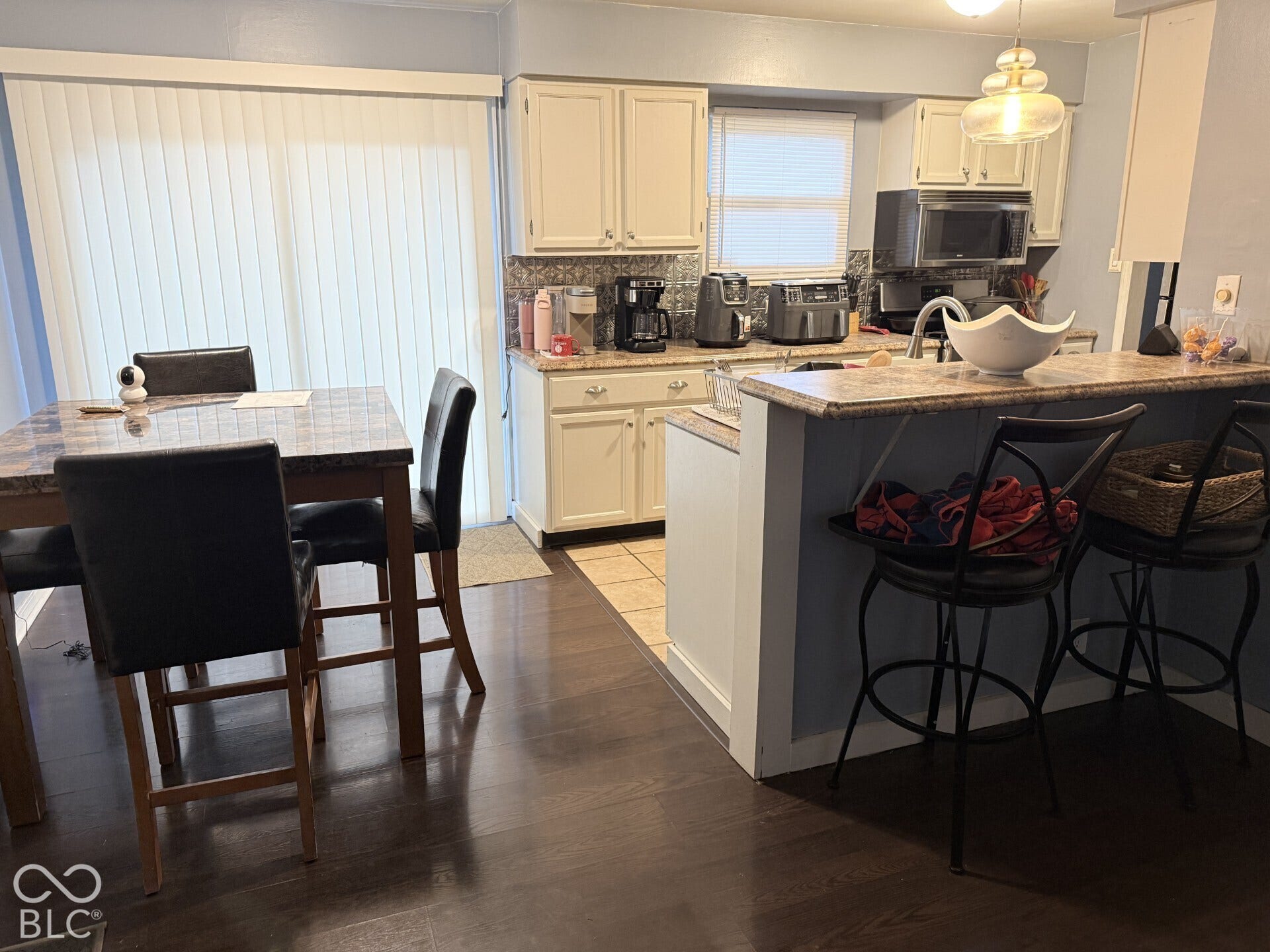 928 W 79th Street, Indianapolis, IN 46260 This space can have a breakfast table or opens into an area for a more formal setting