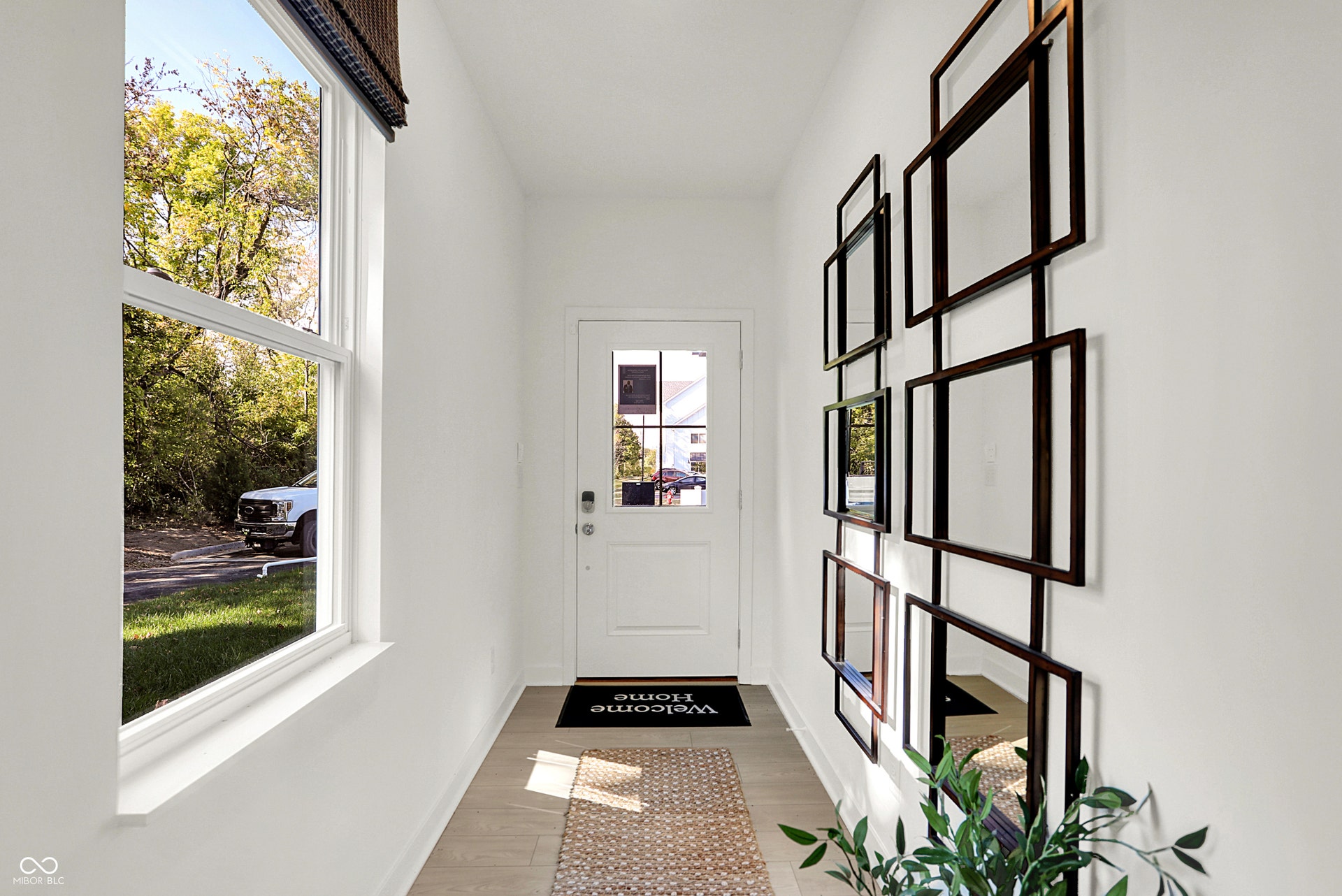 4323 Garden Trace Drive, Indianapolis, IN 46268 4323 Garden Trace Drive, Indianapolis, IN 46268