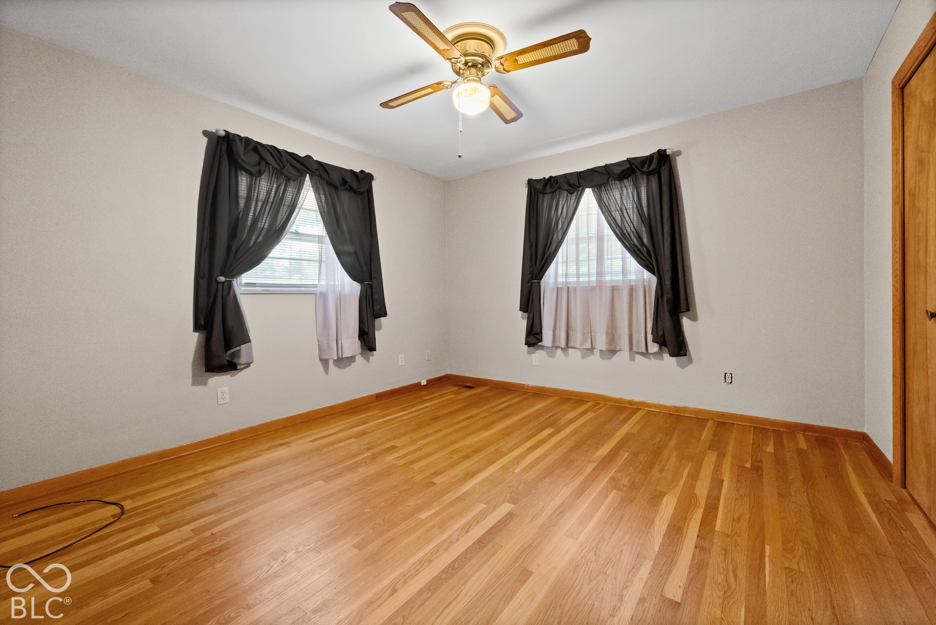 3227 E Southport, Indianapolis, IN 46227