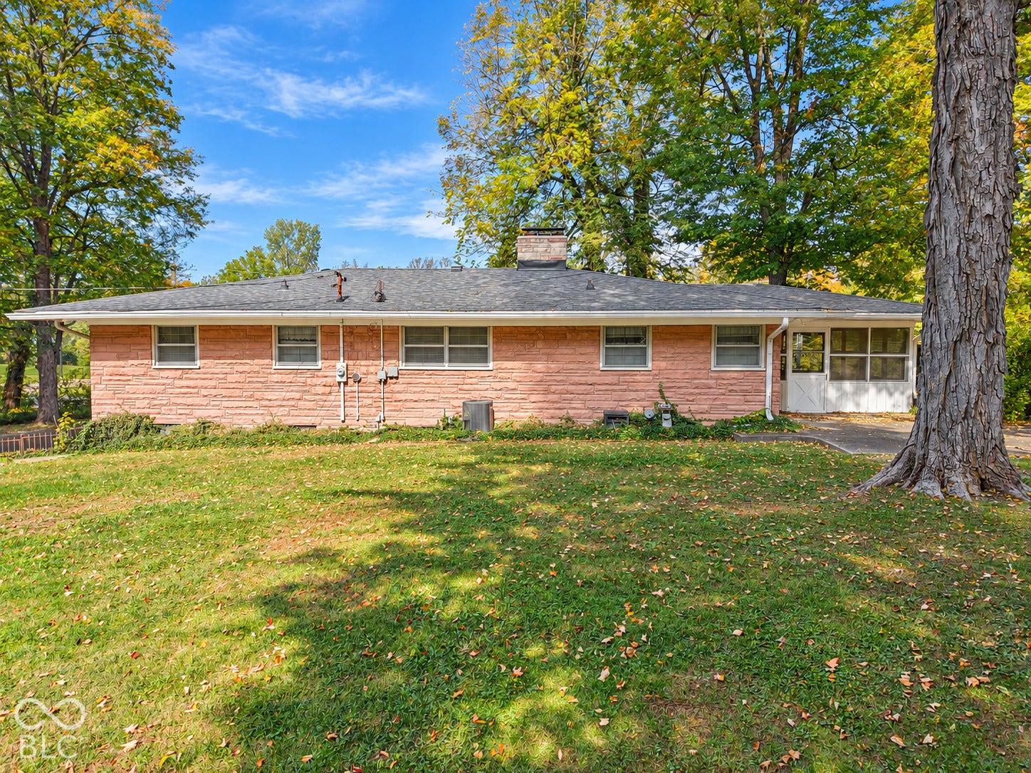 3227 E Southport, Indianapolis, IN 46227