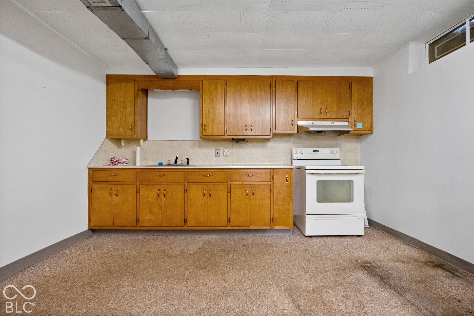 3227 E Southport, Indianapolis, IN 46227