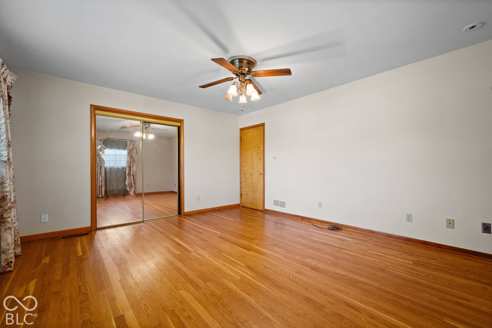 3227 E Southport, Indianapolis, IN 46227