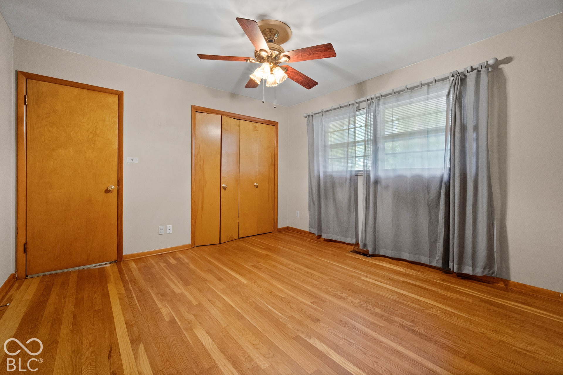 3227 E Southport, Indianapolis, IN 46227