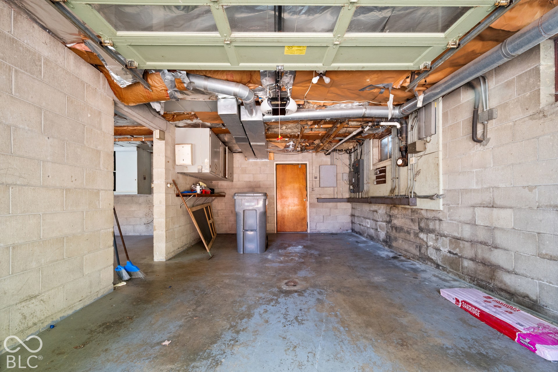3227 E Southport, Indianapolis, IN 46227
