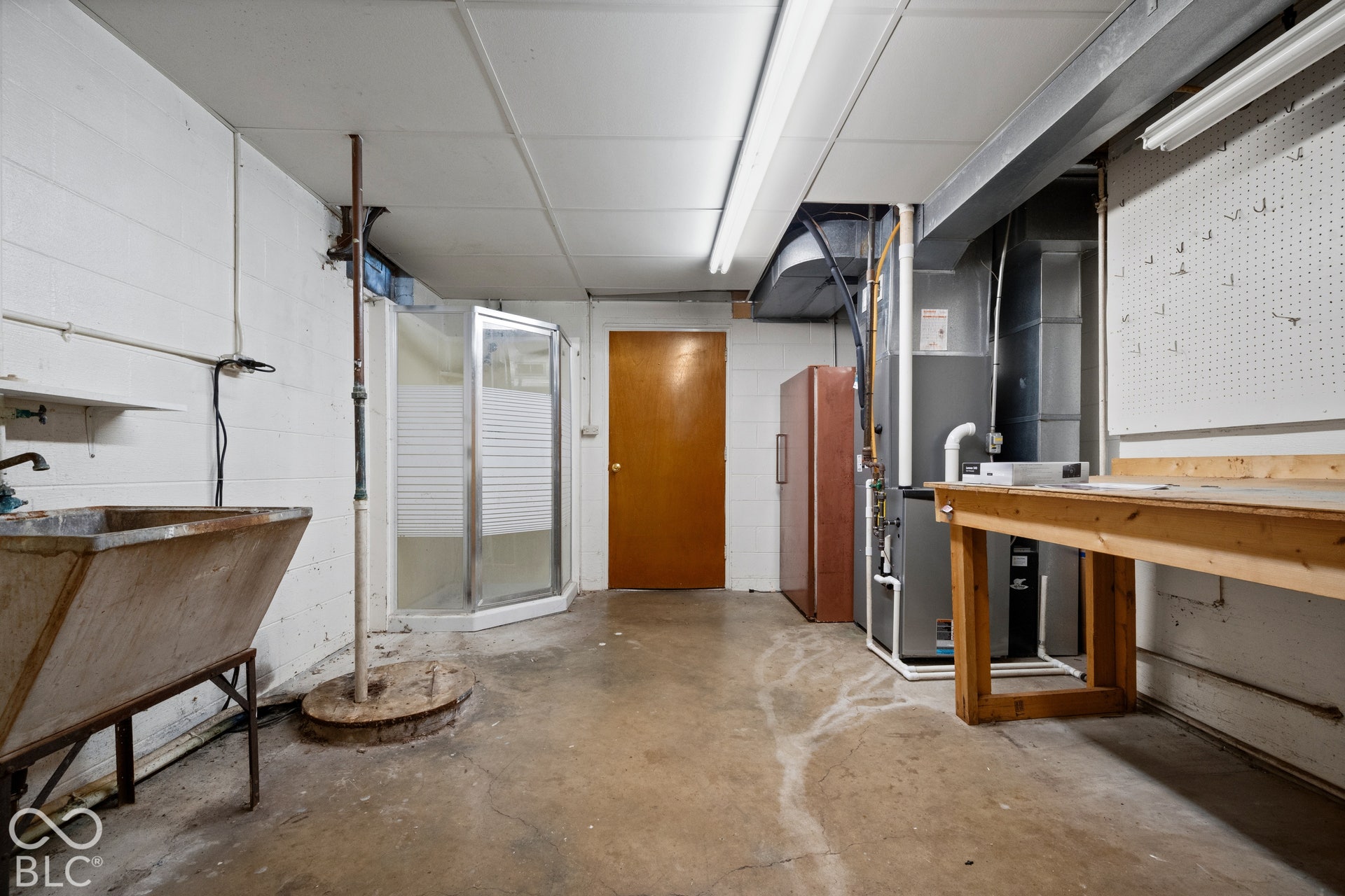 3227 E Southport, Indianapolis, IN 46227