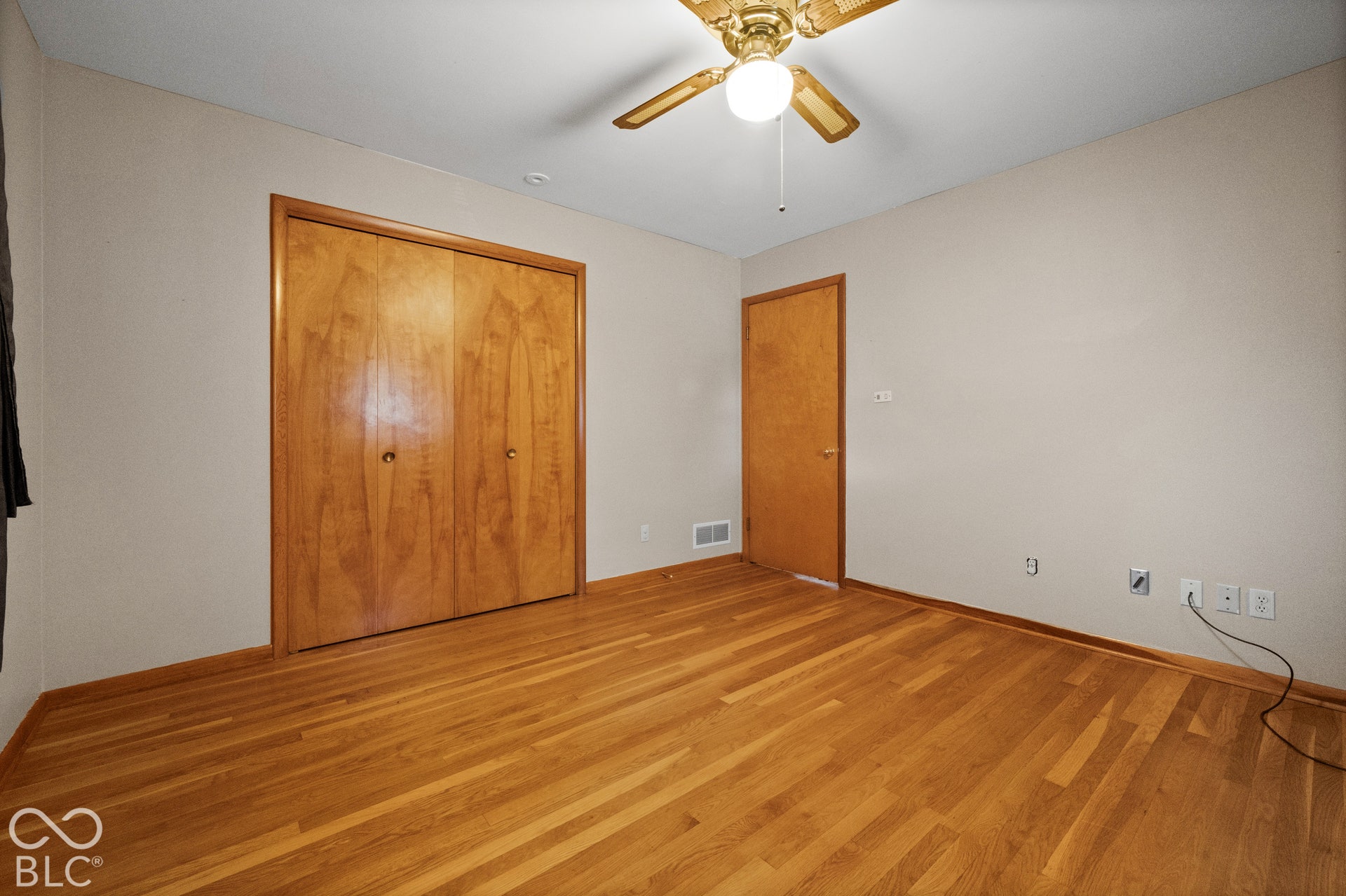 3227 E Southport, Indianapolis, IN 46227