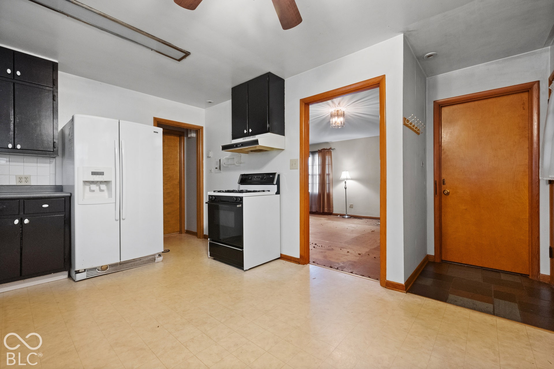 3227 E Southport, Indianapolis, IN 46227