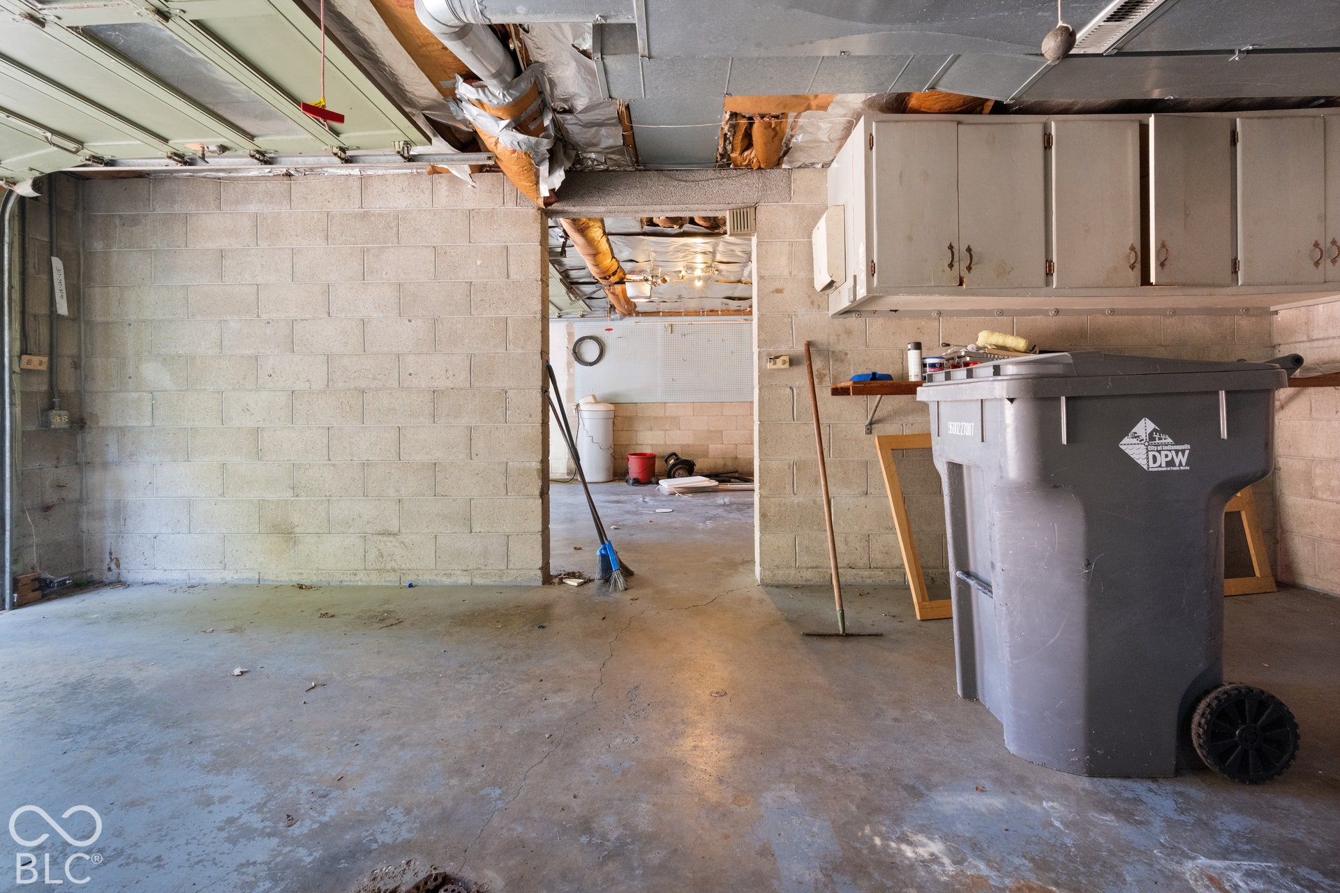 3227 E Southport, Indianapolis, IN 46227