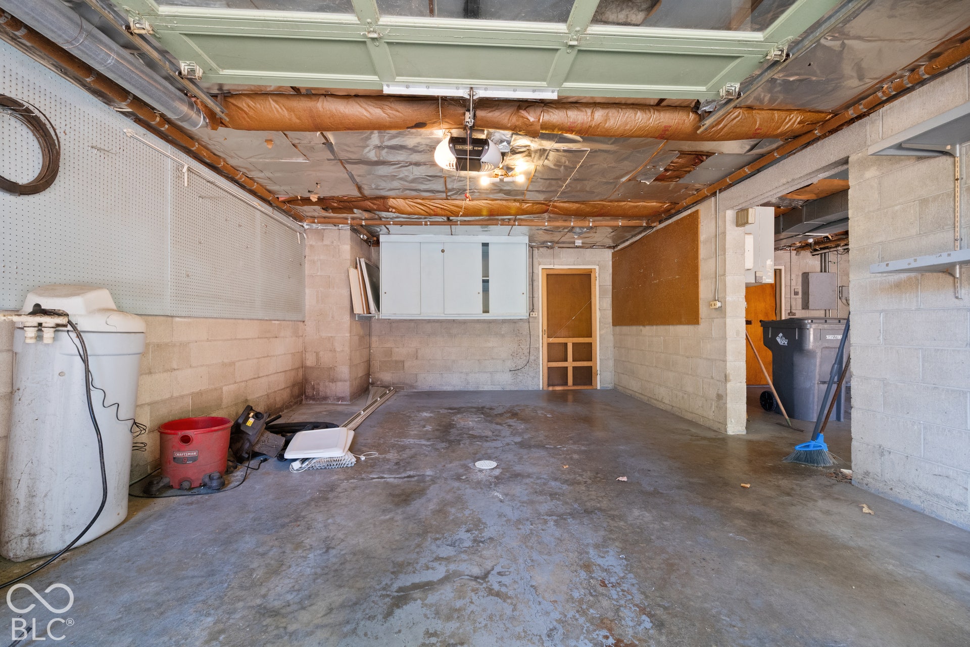 3227 E Southport, Indianapolis, IN 46227