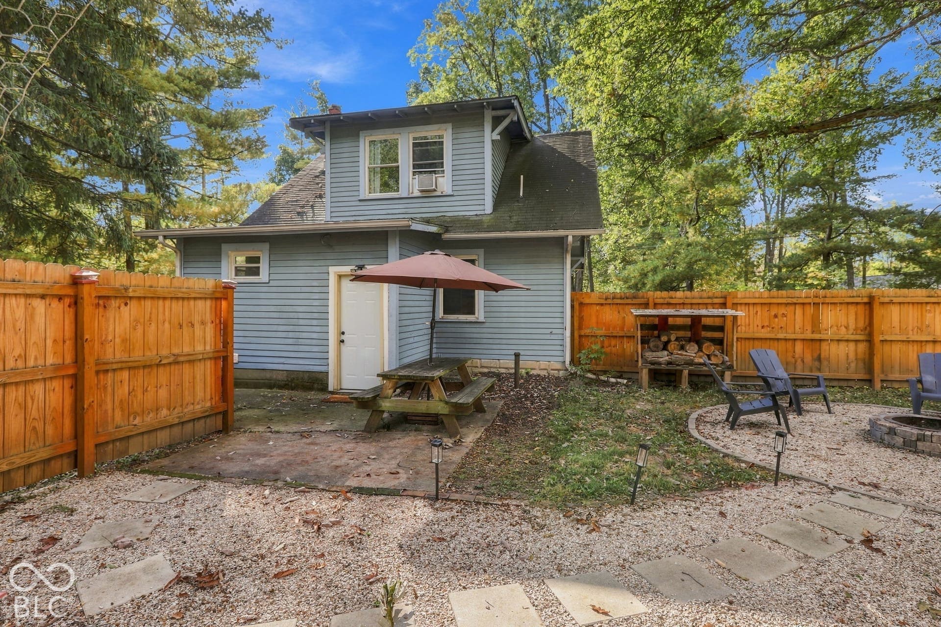 Even a Grilling Area and Room for Al Fresco Dining!