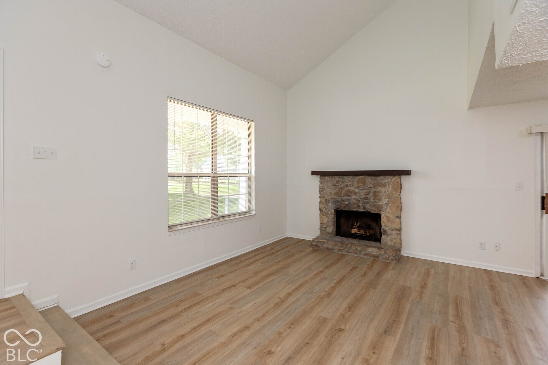 6426 Bayside South Drive, Indianapolis, IN 46250 6426 Bayside South Drive, Indianapolis, IN 46250