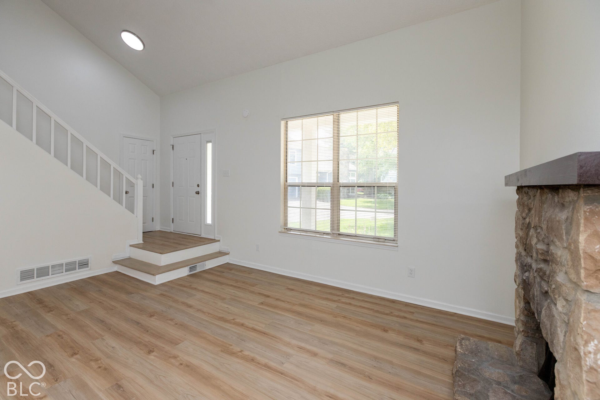 6426 Bayside South Drive, Indianapolis, IN 46250 6426 Bayside South Drive, Indianapolis, IN 46250