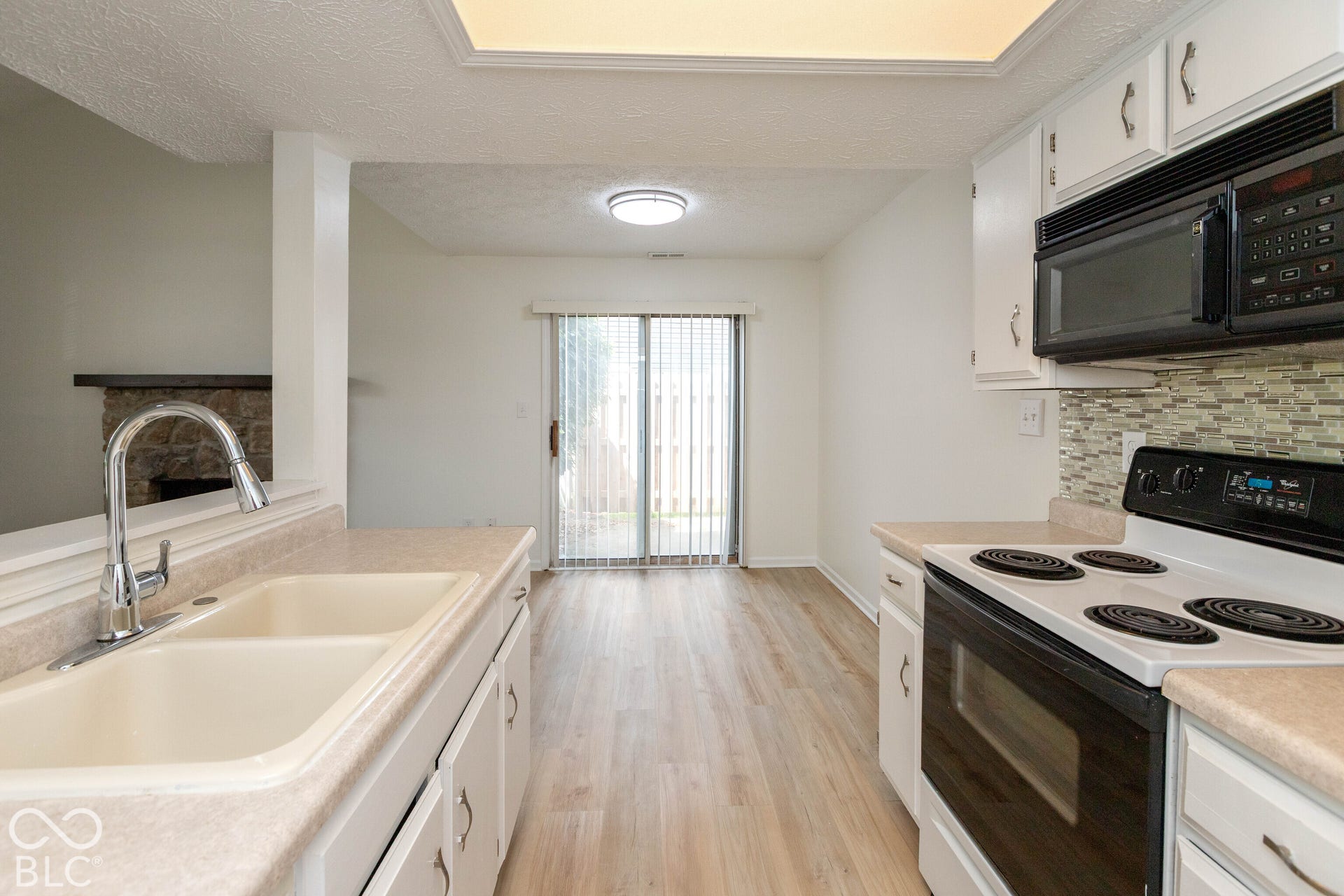 6426 Bayside South Drive, Indianapolis, IN 46250 6426 Bayside South Drive, Indianapolis, IN 46250