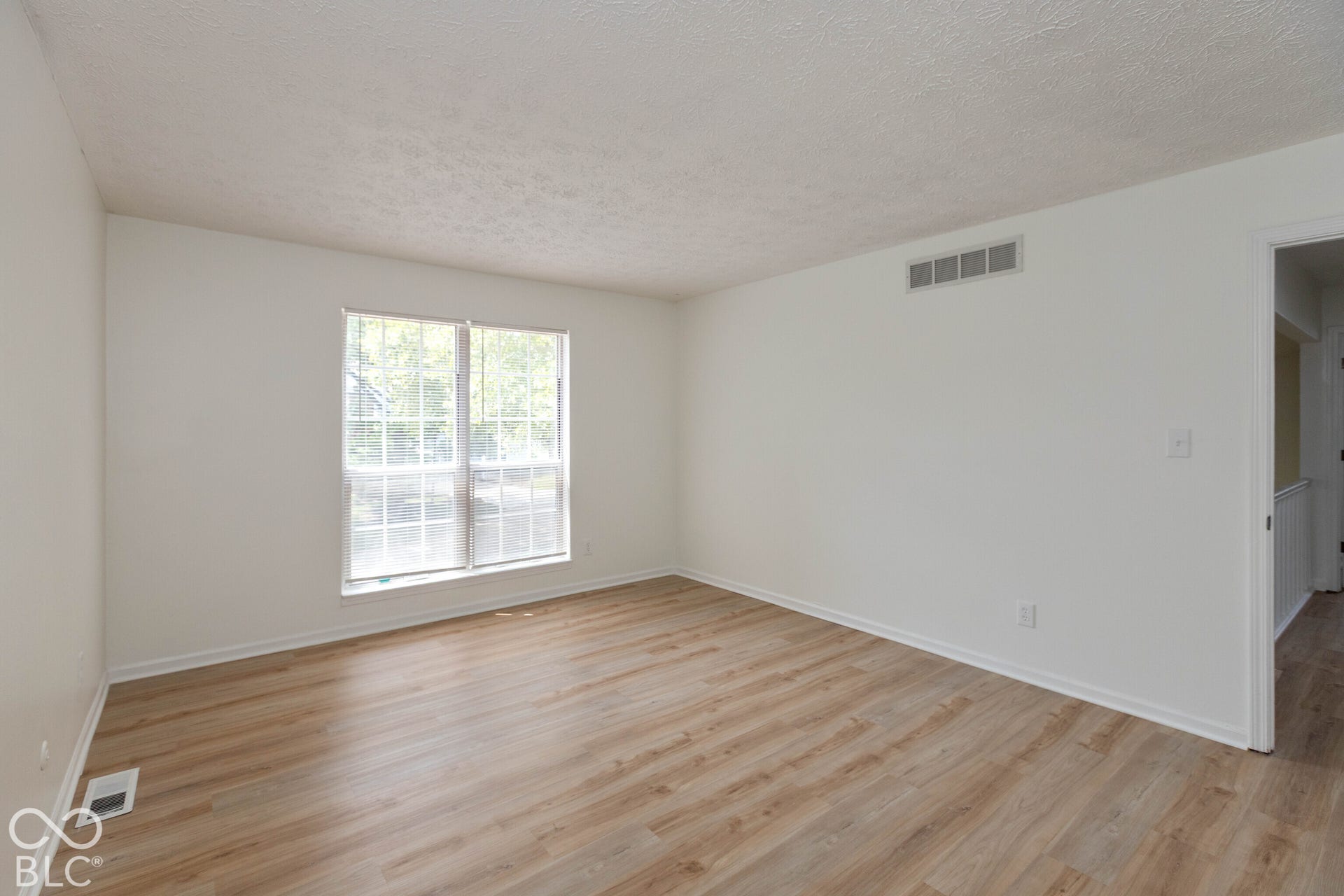 6426 Bayside South Drive, Indianapolis, IN 46250 6426 Bayside South Drive, Indianapolis, IN 46250