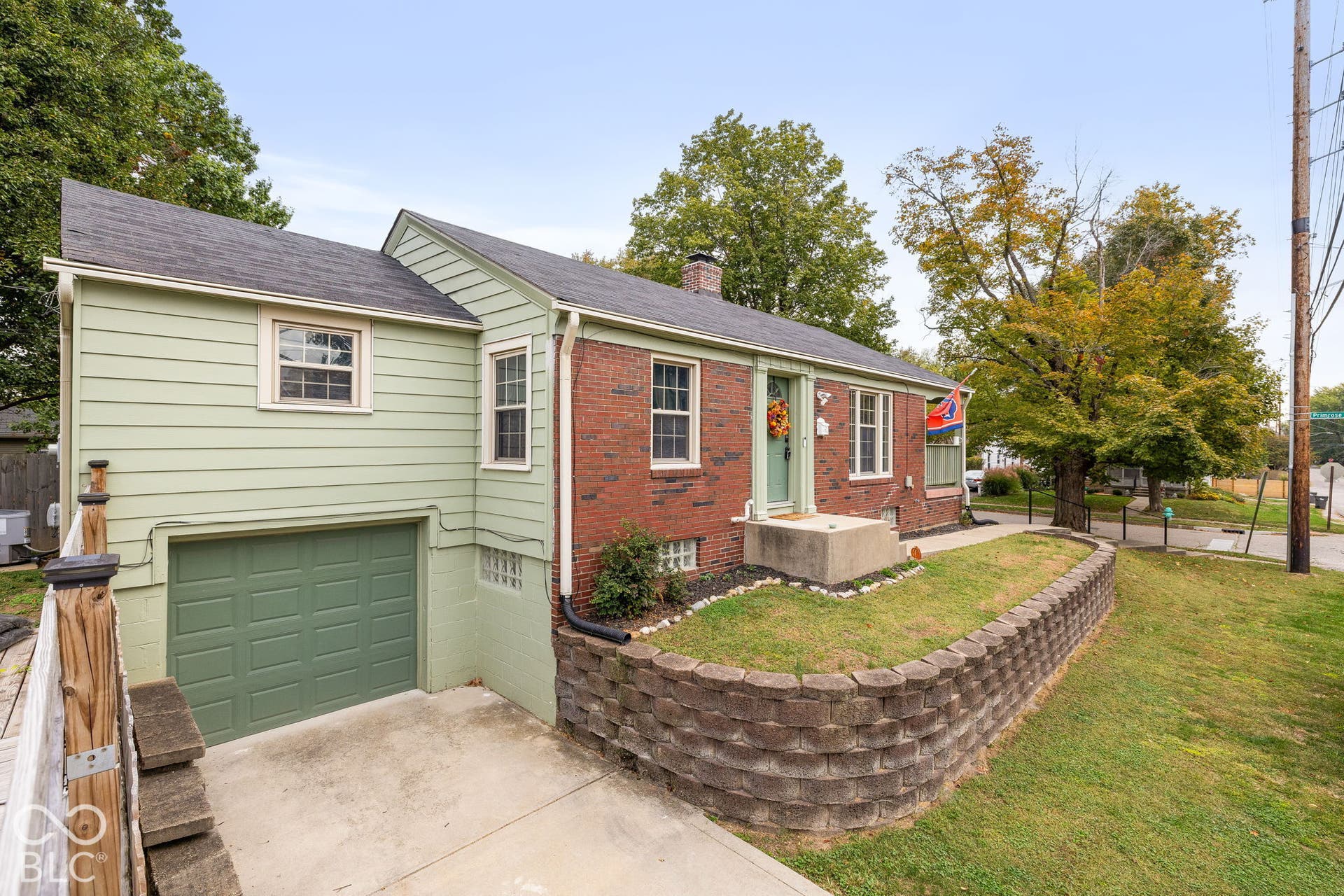Attached Garage