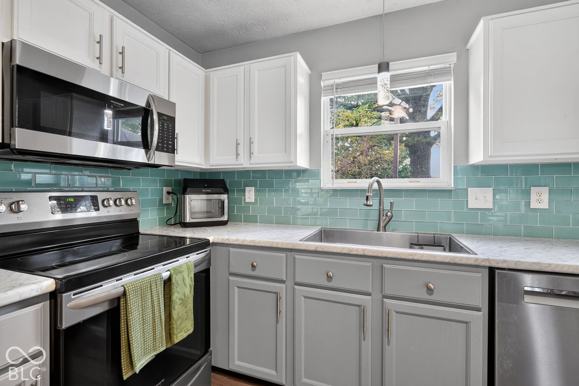 12161 Driftstone Drive, Fishers, IN 46037