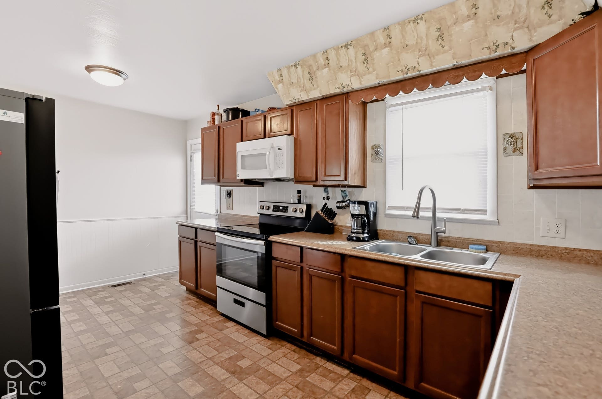 1459 E Walnut Street, Frankfort, IN 46041