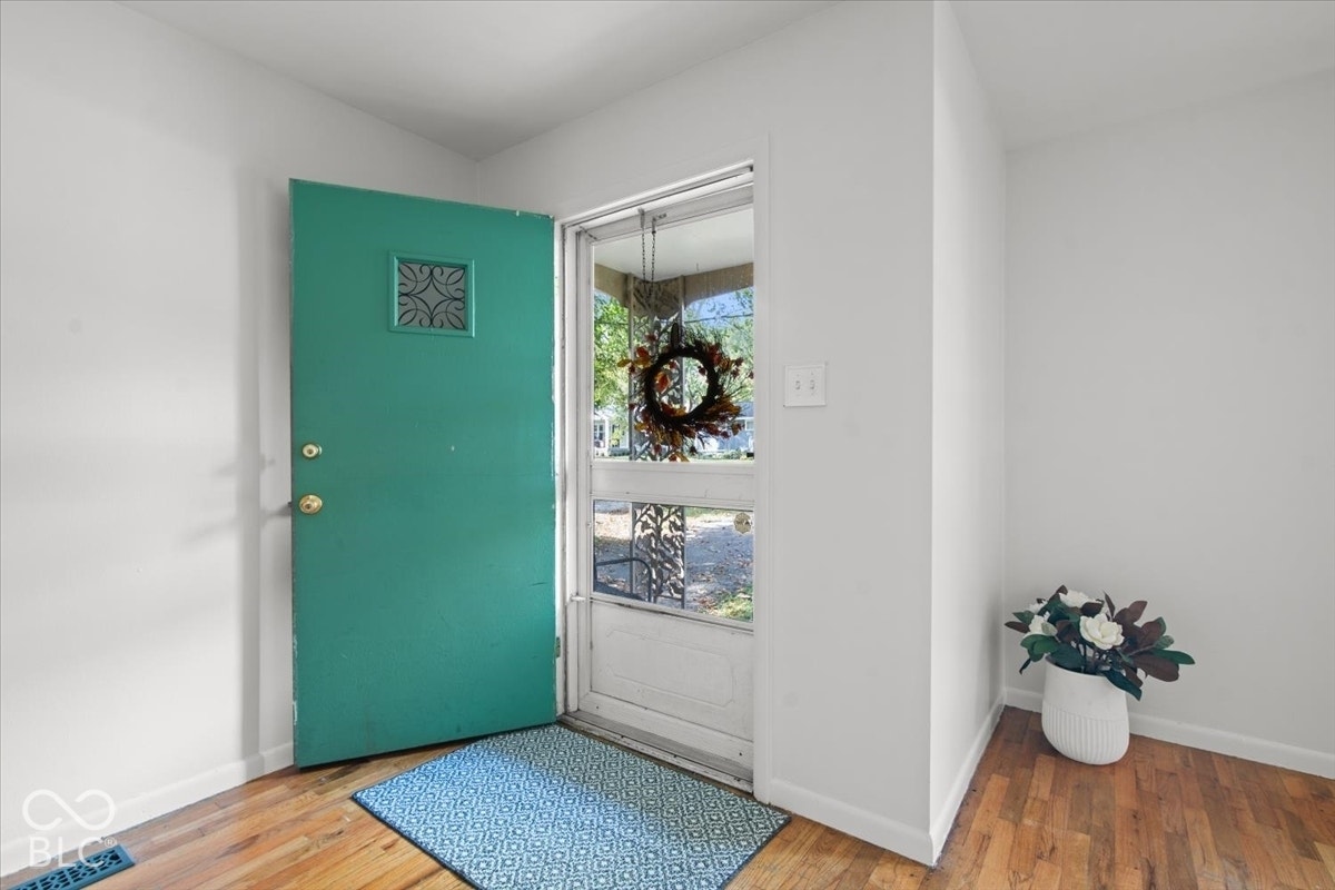 175 N 8th Street, Zionsville, IN 46077