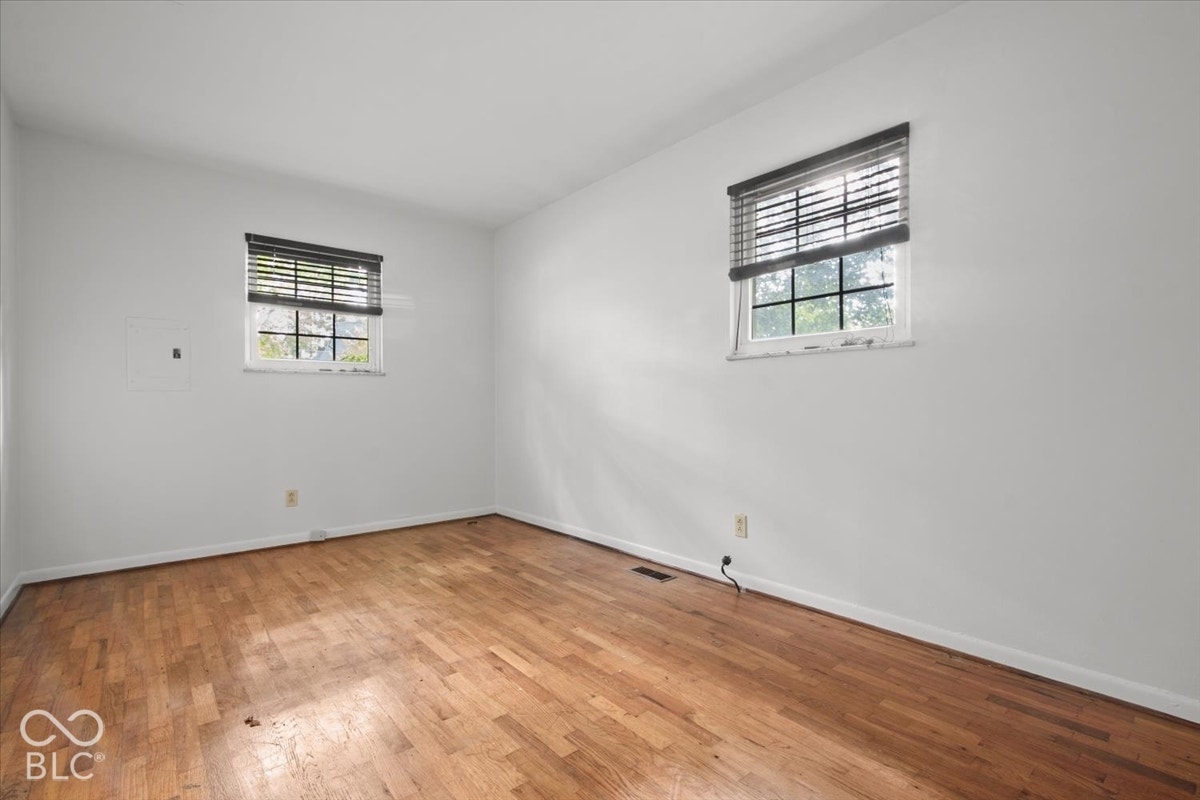 175 N 8th Street, Zionsville, IN 46077
