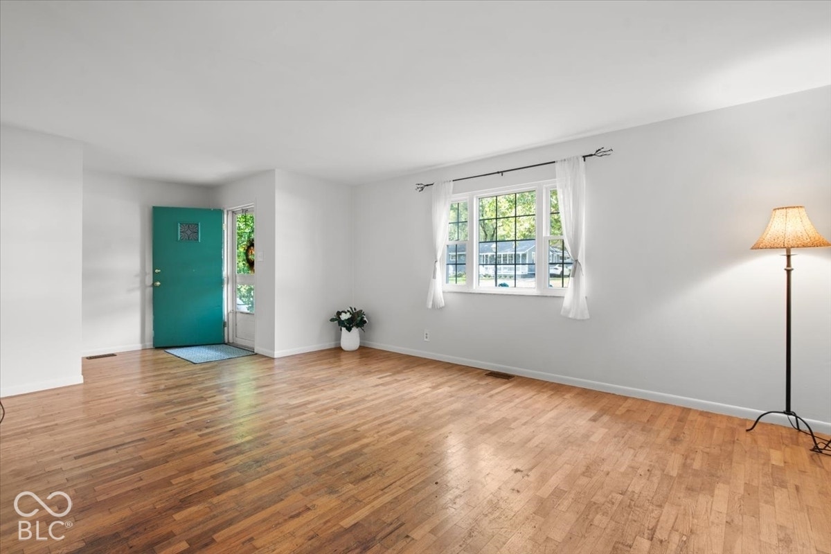 175 N 8th Street, Zionsville, IN 46077