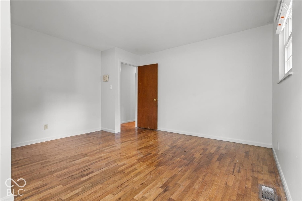 175 N 8th Street, Zionsville, IN 46077