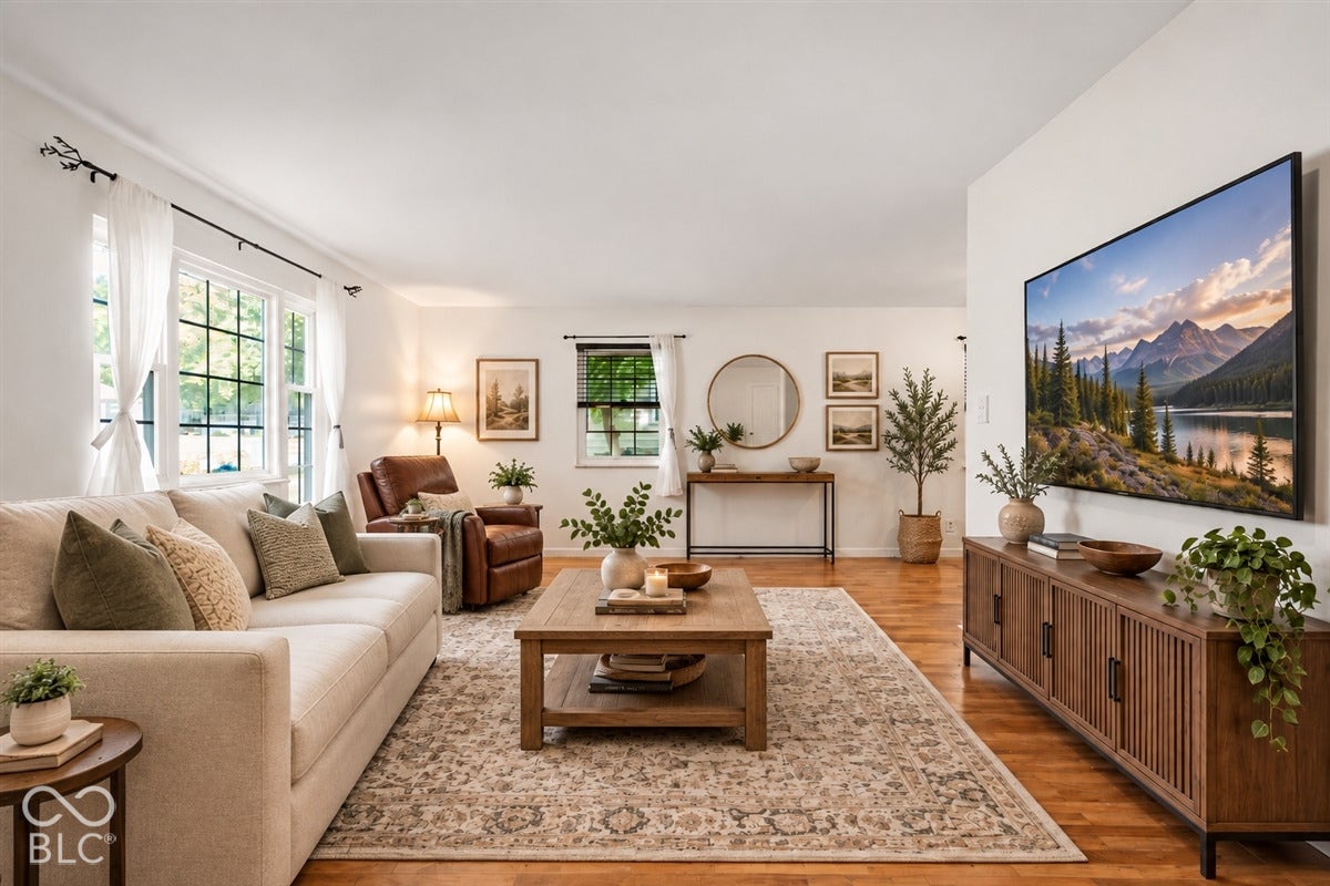 175 N 8th Street, Zionsville, IN 46077