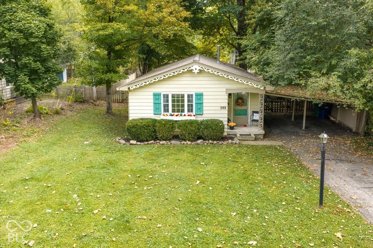 175 N 8th Street, Zionsville, IN 46077