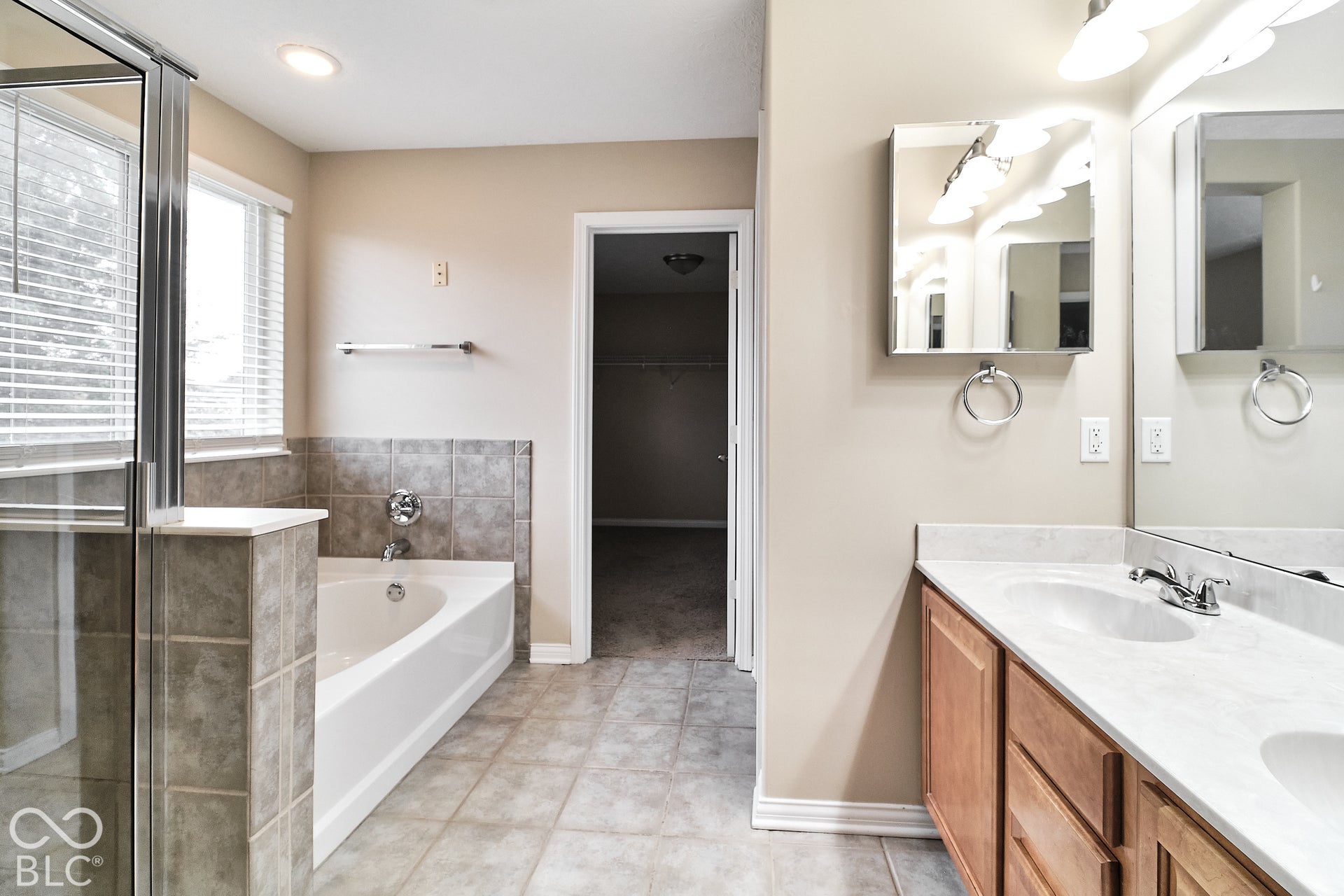 11249 Candice Drive, Fishers, IN 46038 11249 Candice Drive, Fishers, IN 46038