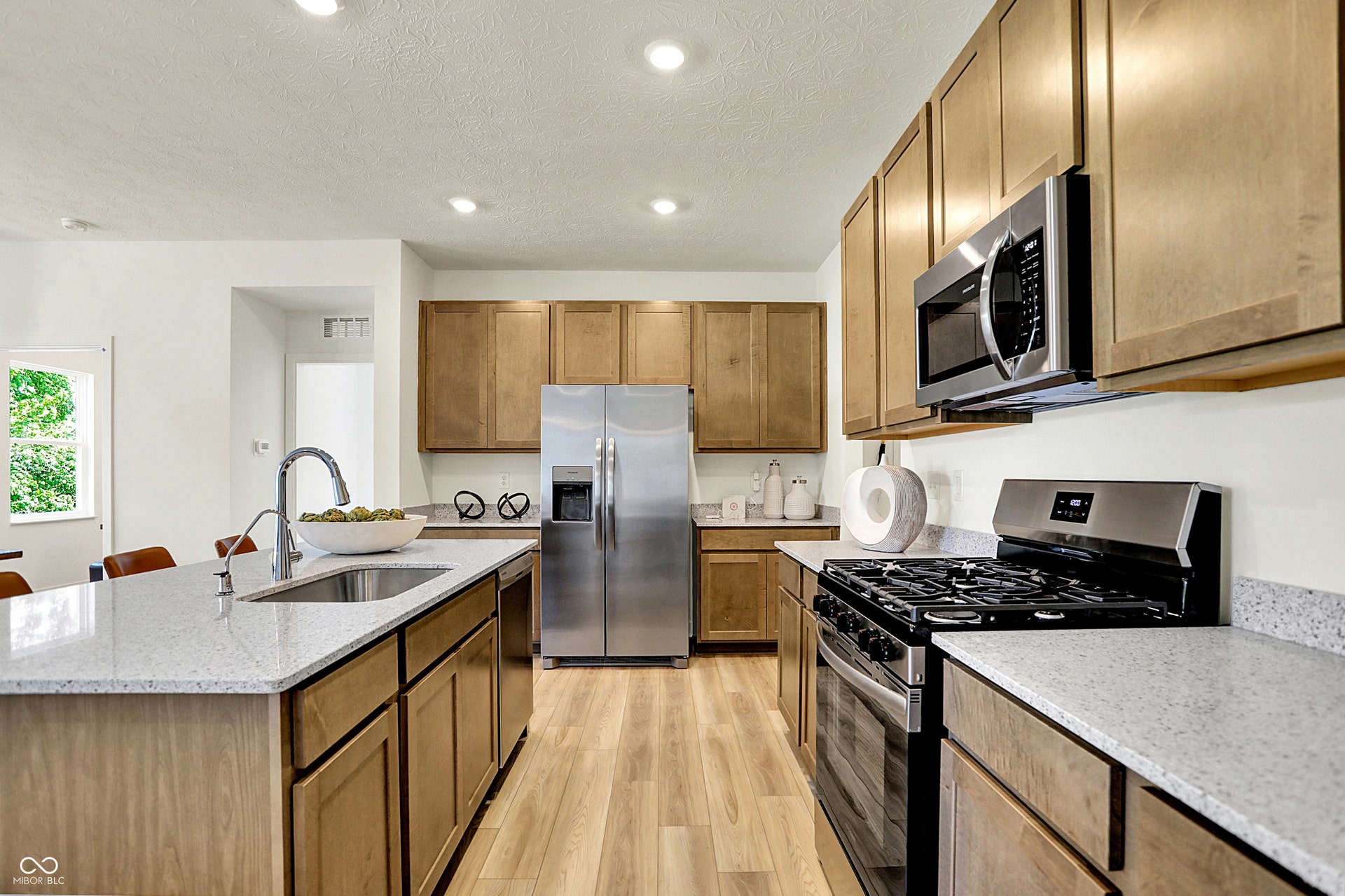 1574 Hickory Lane, Franklin, IN 46131 1574 Hickory Lane, Franklin, IN 46131