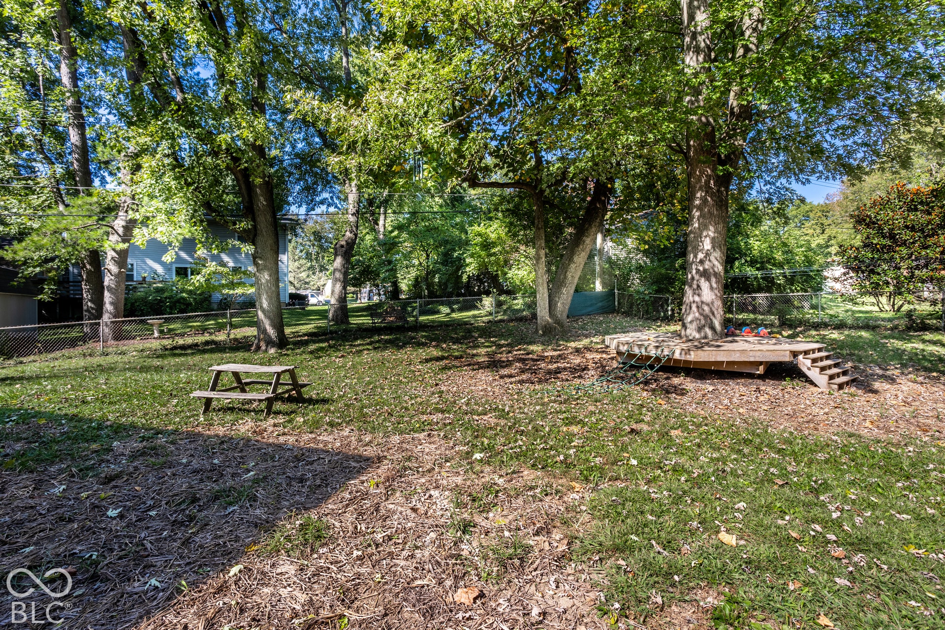 5280 E Fall Creek Parkway North Drive, Indianapolis, IN 46220 Yard