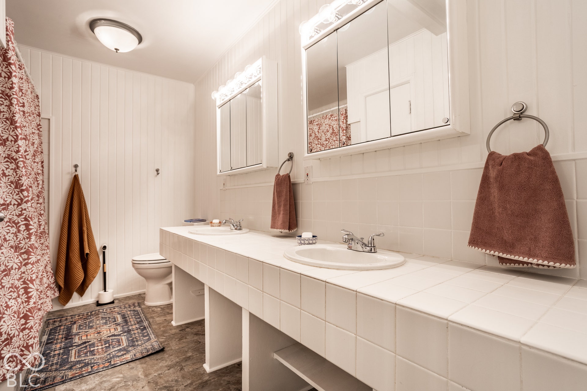 5280 E Fall Creek Parkway North Drive, Indianapolis, IN 46220 Bathroom