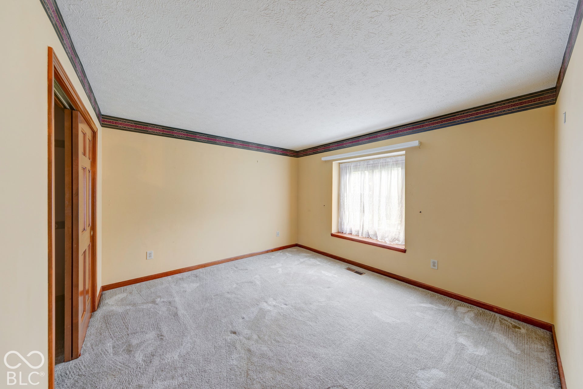 7044 Oakbay Drive, Noblesville, IN 46062