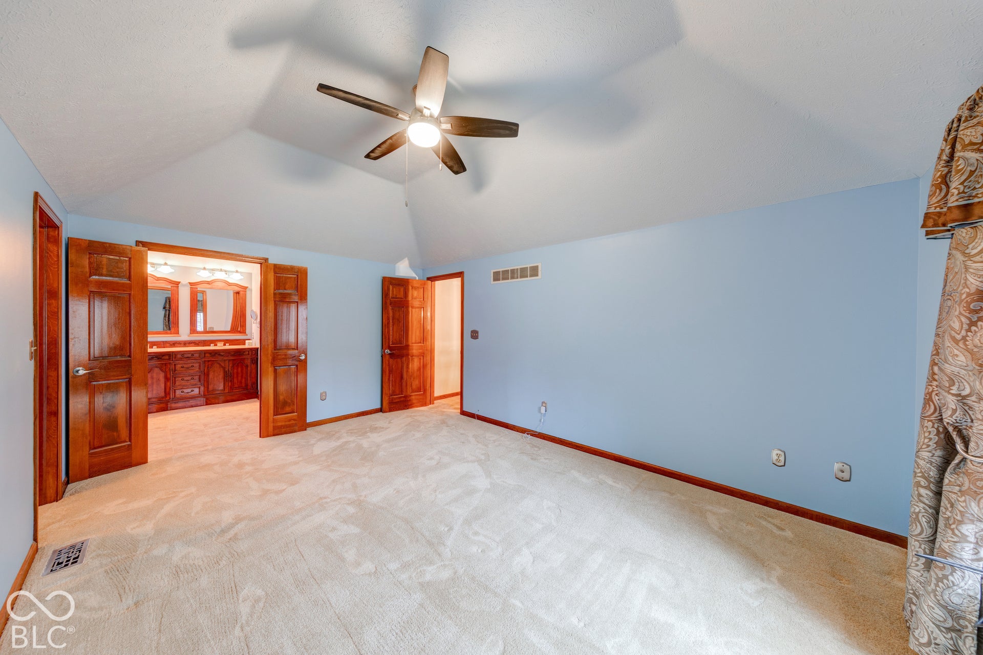 7044 Oakbay Drive, Noblesville, IN 46062
