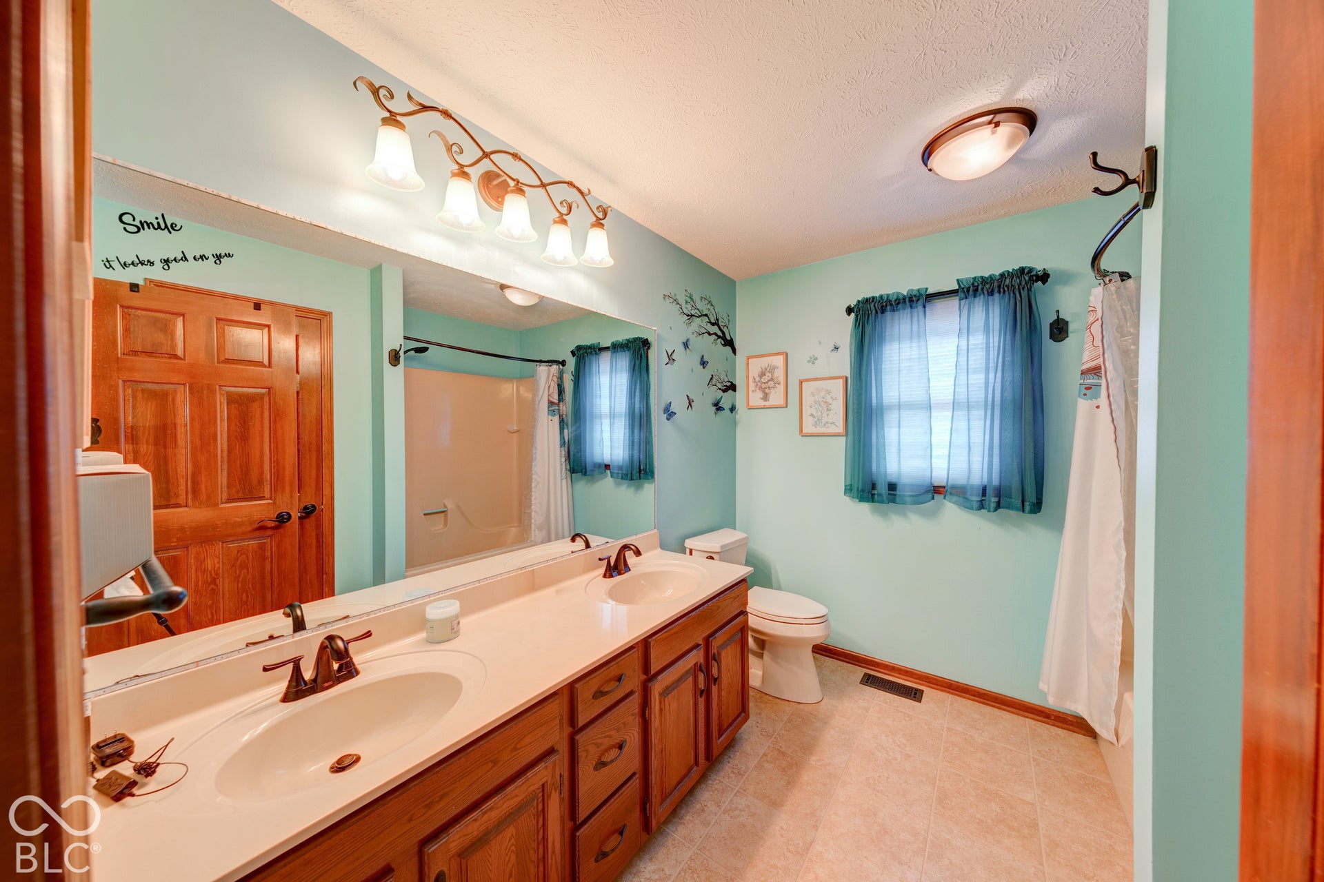 7044 Oakbay Drive, Noblesville, IN 46062