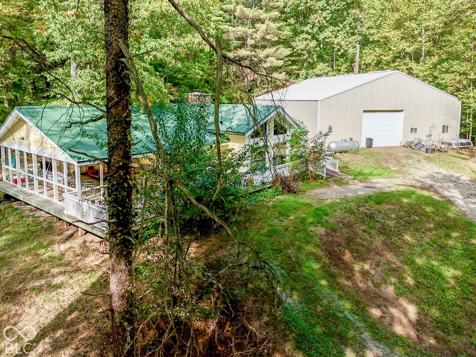3672 W Hougham Drive, Trafalgar, IN 46181 3672 W Hougham Drive, Trafalgar, IN 46181