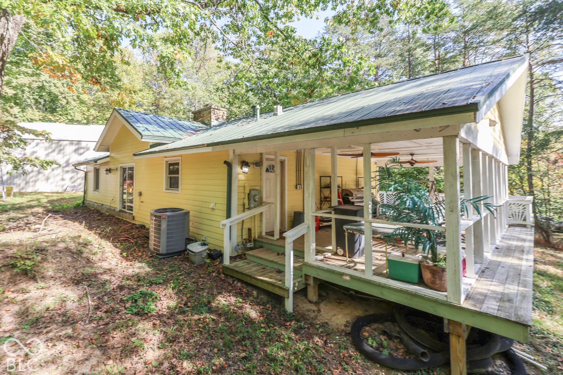 3672 W Hougham Drive, Trafalgar, IN 46181 3672 W Hougham Drive, Trafalgar, IN 46181