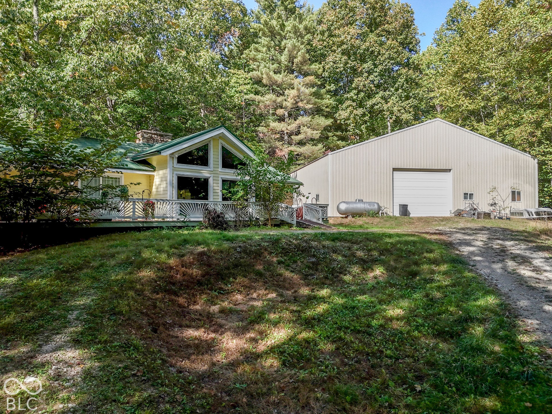 3672 W Hougham Drive, Trafalgar, IN 46181 3672 W Hougham Drive, Trafalgar, IN 46181