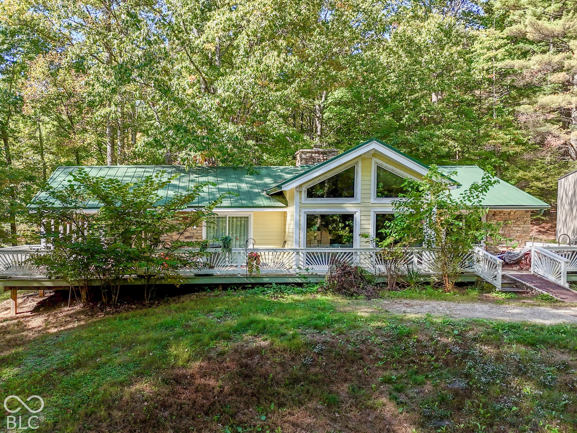 3672 W Hougham Drive, Trafalgar, IN 46181 3672 W Hougham Drive, Trafalgar, IN 46181