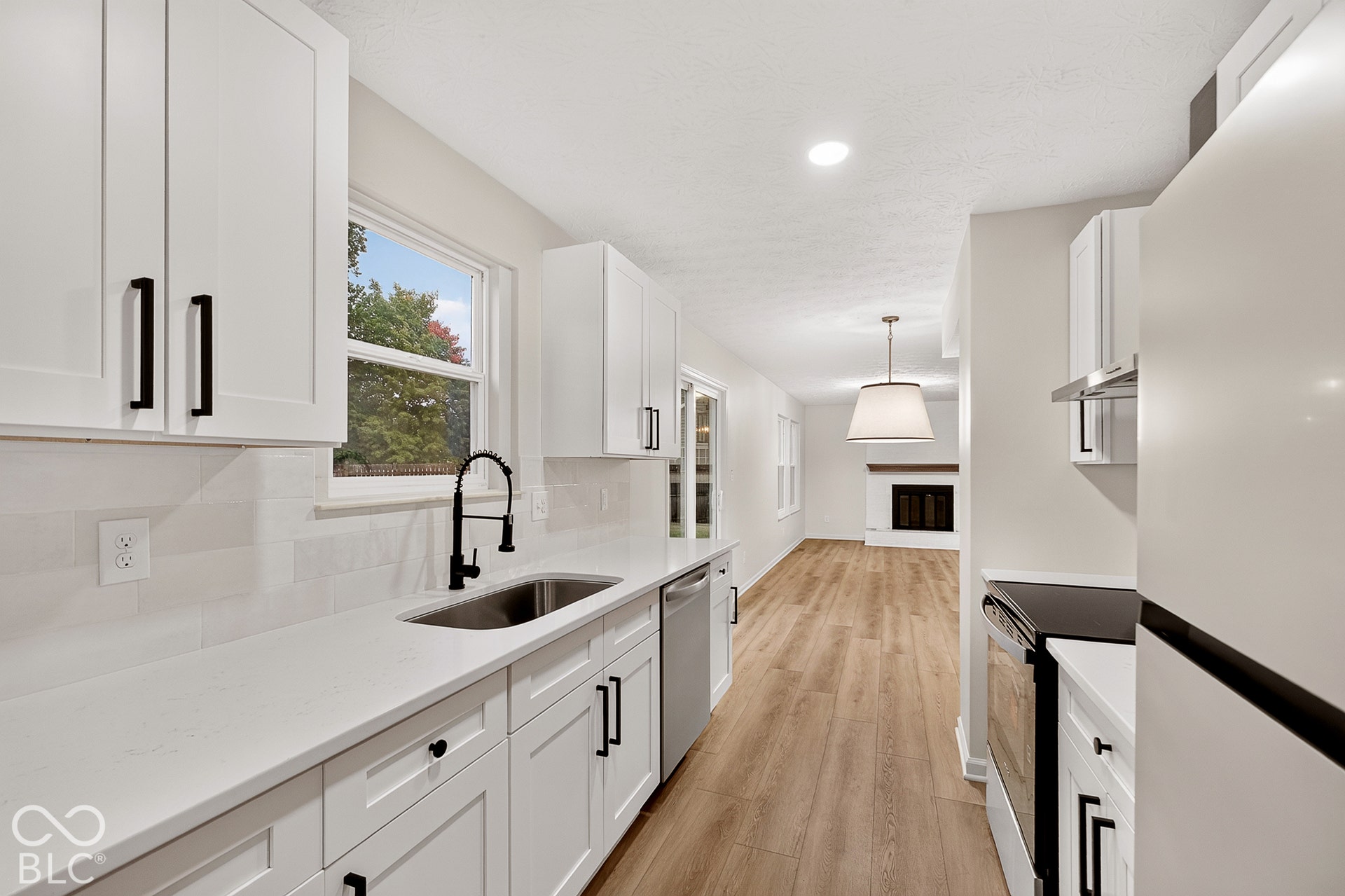 5666 Colonist Circle, Indianapolis, IN 46254