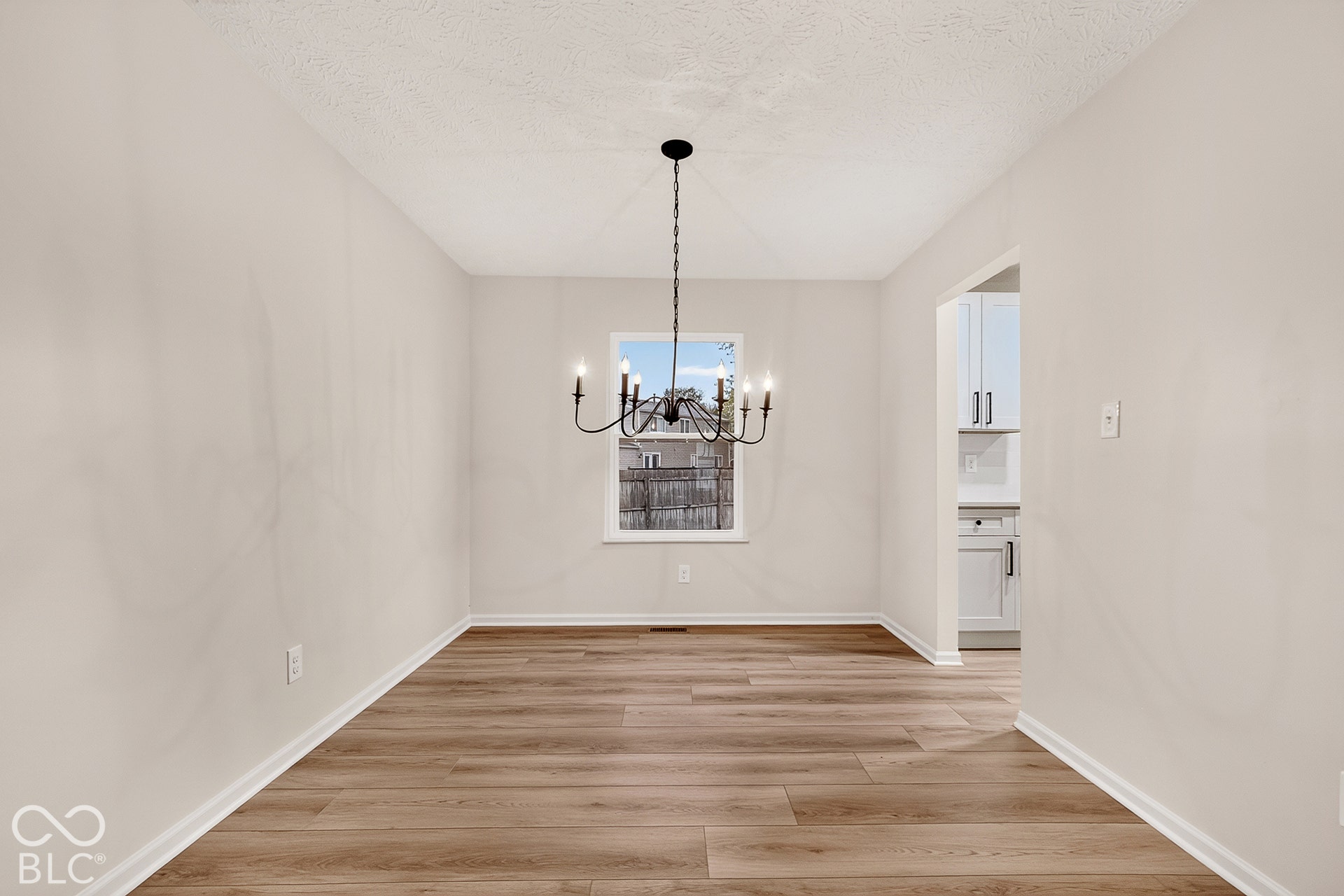 5666 Colonist Circle, Indianapolis, IN 46254