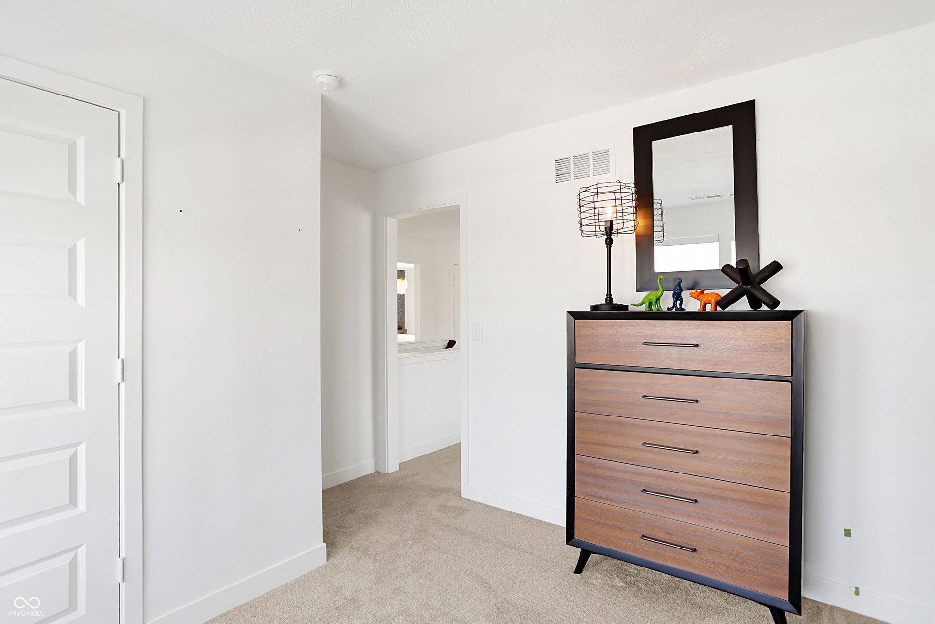 8904 Noble Heights Lane, Indianapolis, IN 46113