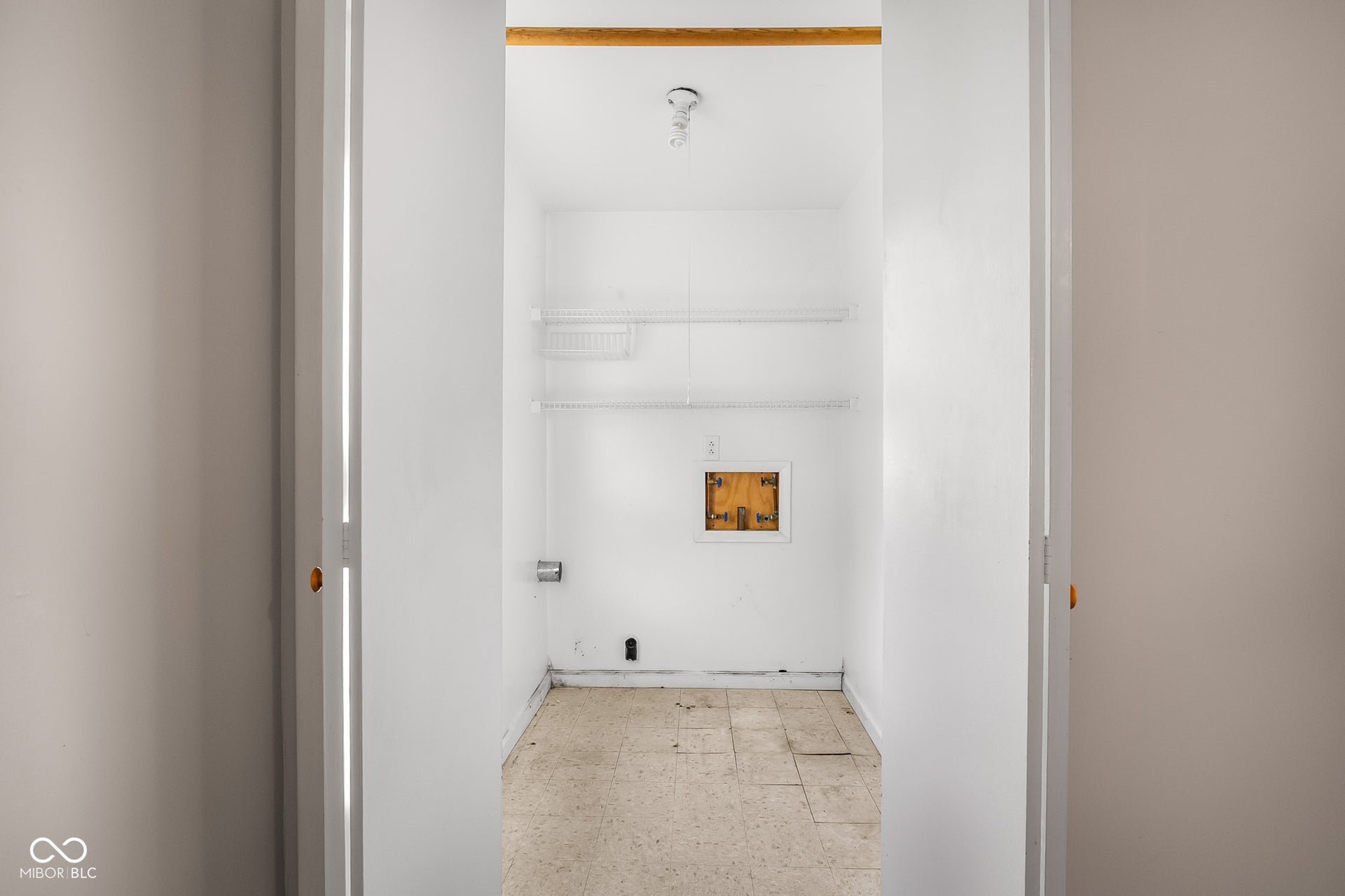 3660 E 300 S, Columbus, IN 47201