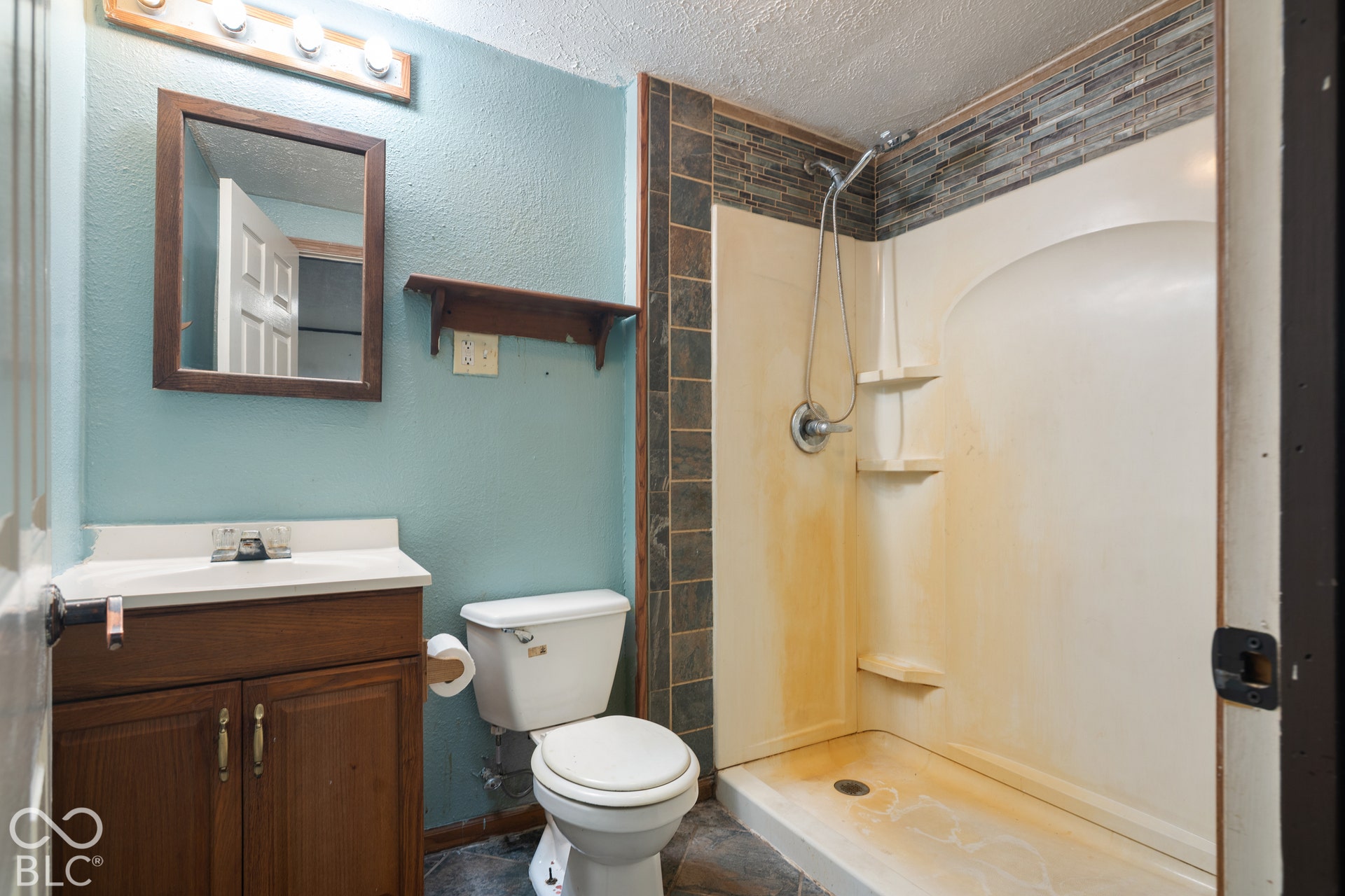 4015 Madison Street, Sheridan, IN 46069 4015 Madison Street, Sheridan, IN 46069